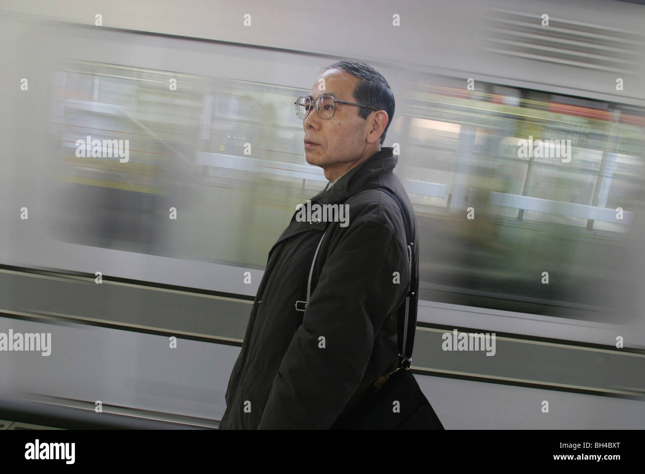 MITSURU KONO, vittima del 1995 Tokyo Underground gas sarin di attacco da parte di Aum Shinrikyo verità suprema culto, a Tokyo, Giappone. Foto Stock