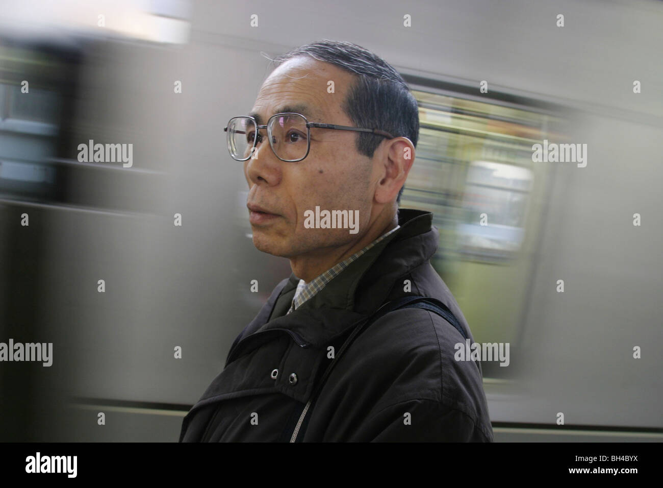 MITSURU KONO, vittima del 1995 Tokyo Underground gas sarin di attacco da parte di Aum Shinrikyo verità suprema culto, a Tokyo, Giappone. Foto Stock