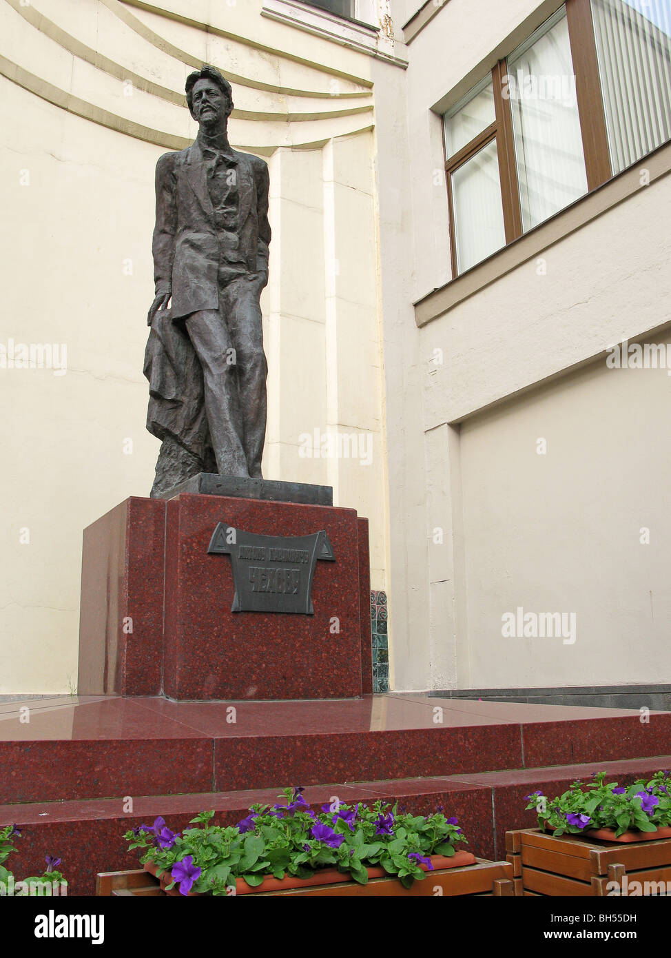 Statua di Anton Pavlovich Chekhov - famoso scrittore russo Foto Stock
