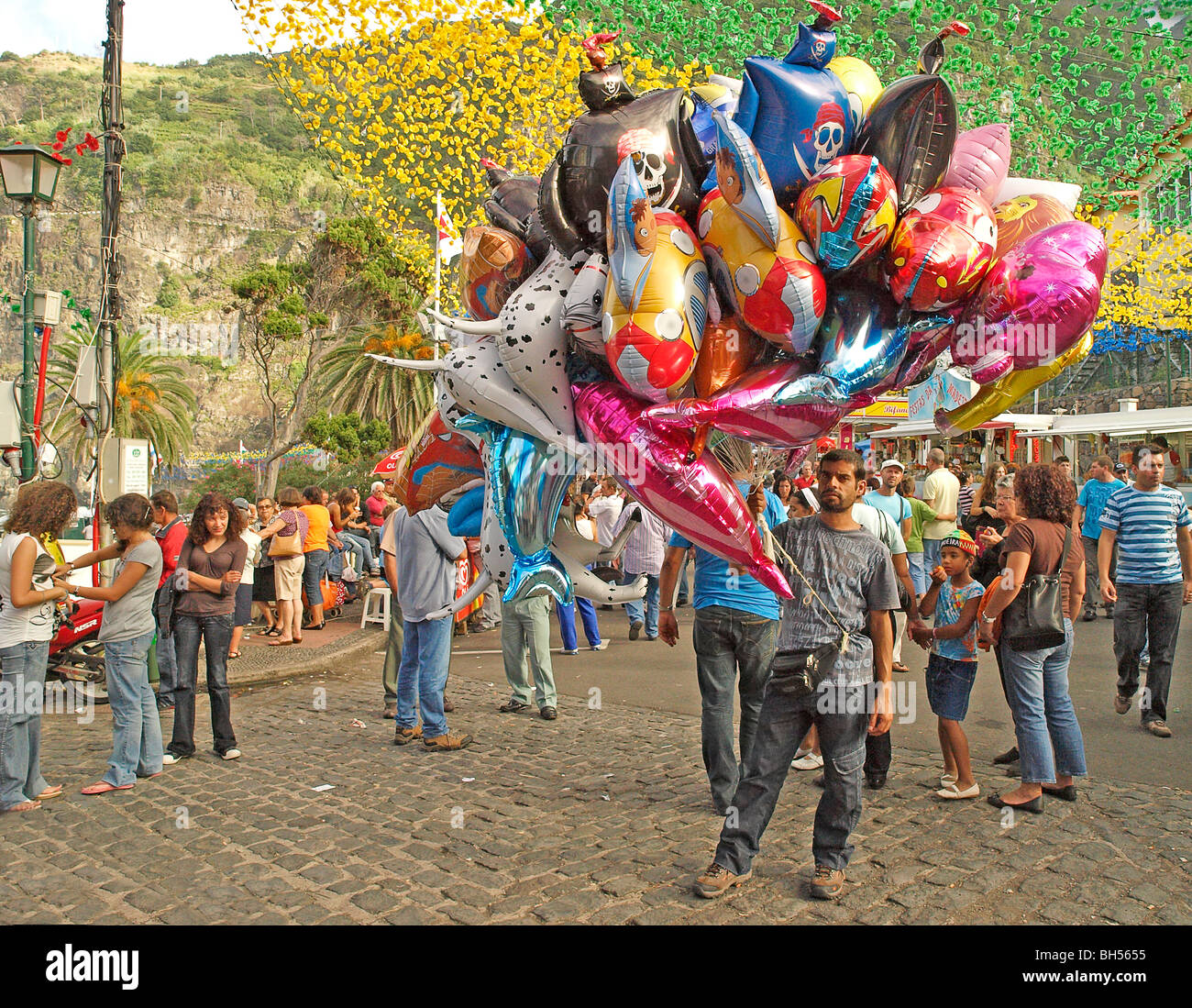 Celebrazione di strada durante la religione festival in 'Ponta Delgada', Nord Madeira Madeira Portogallo Foto Stock