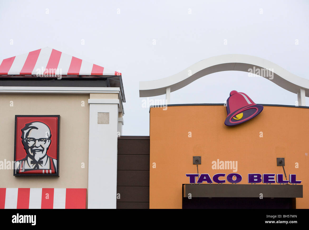 Un Taco Bell e Kentucky Fried Chicken restaurant ubicazione. Foto Stock
