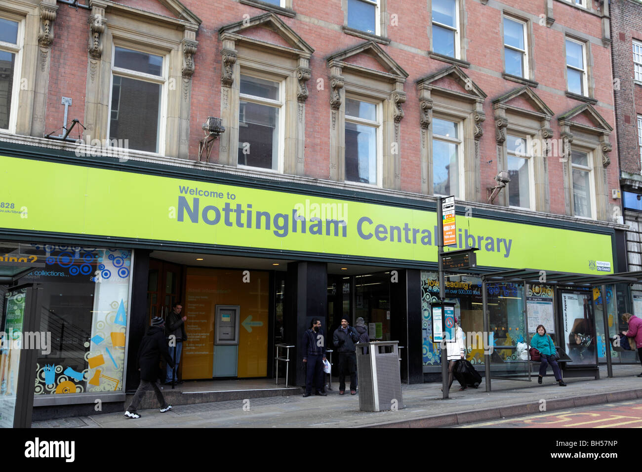 La facciata della biblioteca centrale sulla fila Angelo Nottingham Regno Unito Foto Stock