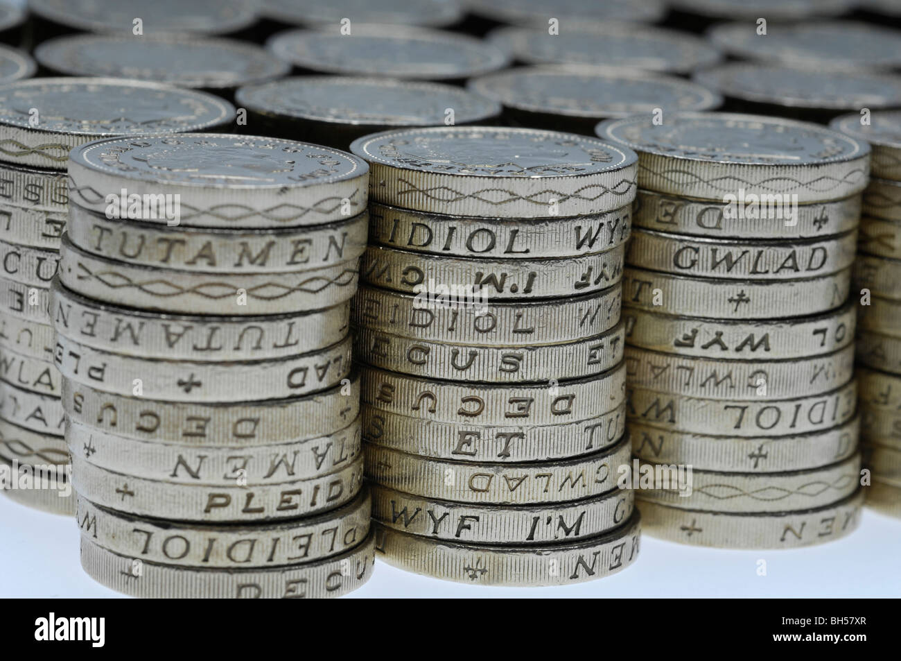 Pile di British uno e due monete cancelletto Foto Stock