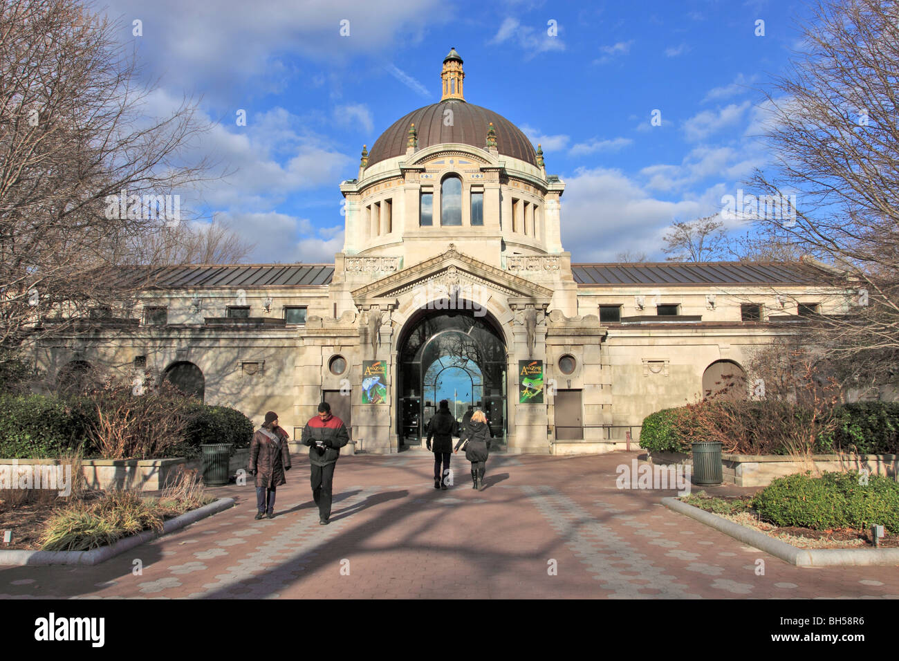 Il centro dello Zoo costruzione presso il Bronx Zoo di New York City Foto Stock