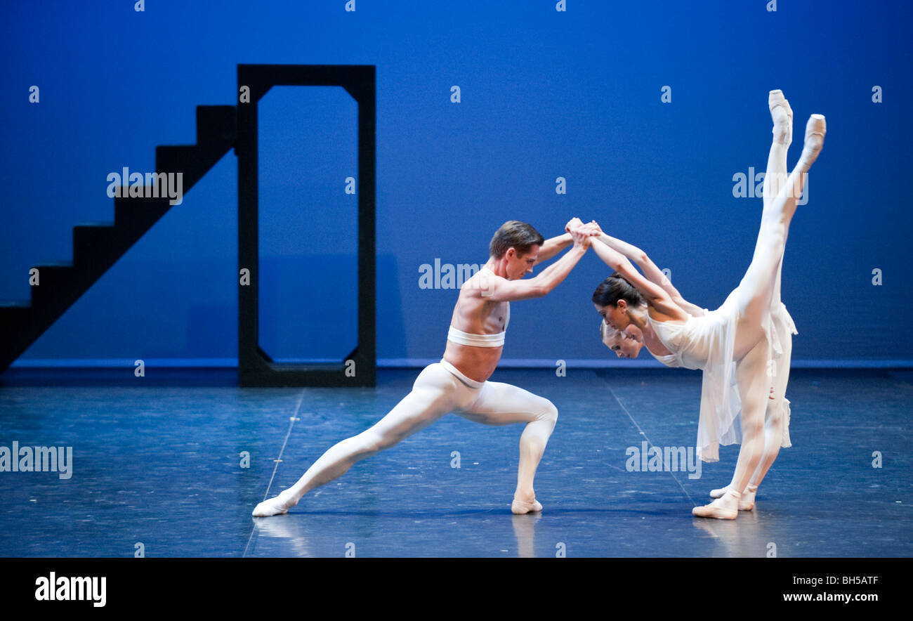English National Ballet. "Ballet Russes' stagione presso il teatro Sadlers Wells. "Apollo". Foto Stock