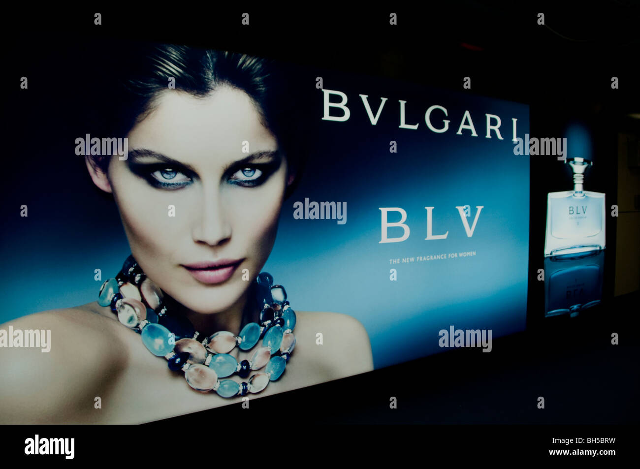 Bvlgari Bulgari profumo donna moda giovane occhi di classe Foto Stock