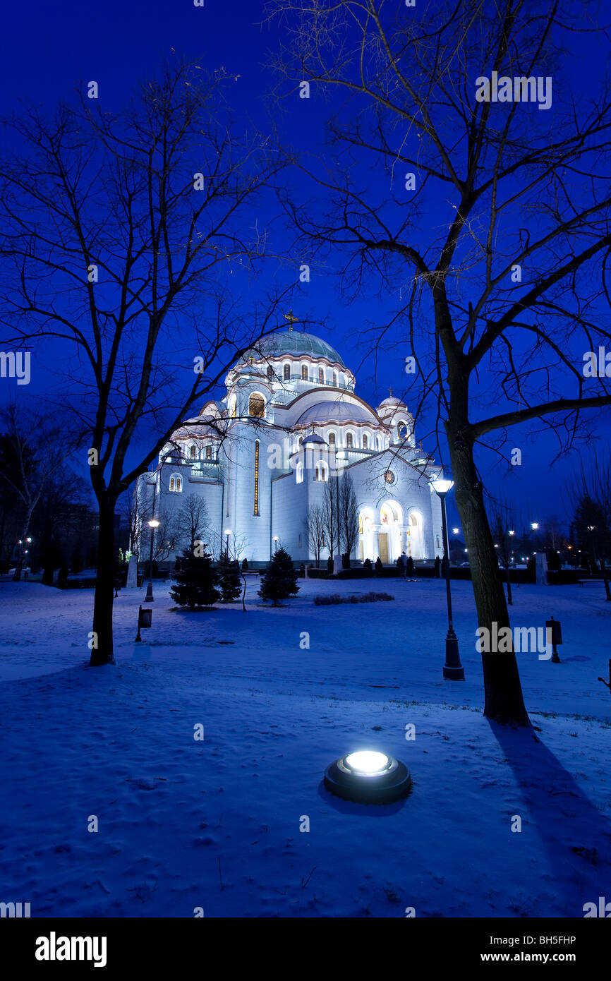 Belgrado notte invernale, il Tempio di San Sava Foto Stock