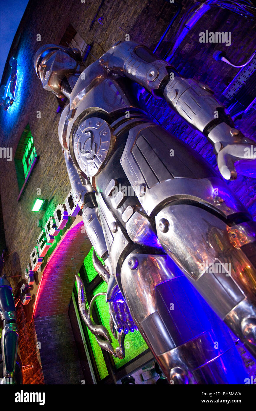 Cyber Dog shop in Camden Market, Londra Foto Stock