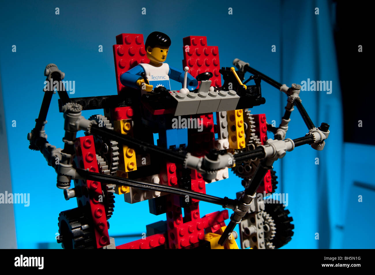 Lego toy machine immagini e fotografie stock ad alta risoluzione - Alamy