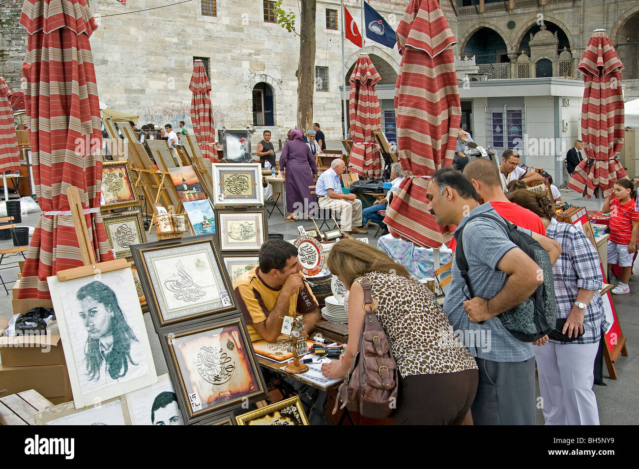 Artisti di strada Eminonu Bazaar Istanbul Turchia Foto Stock