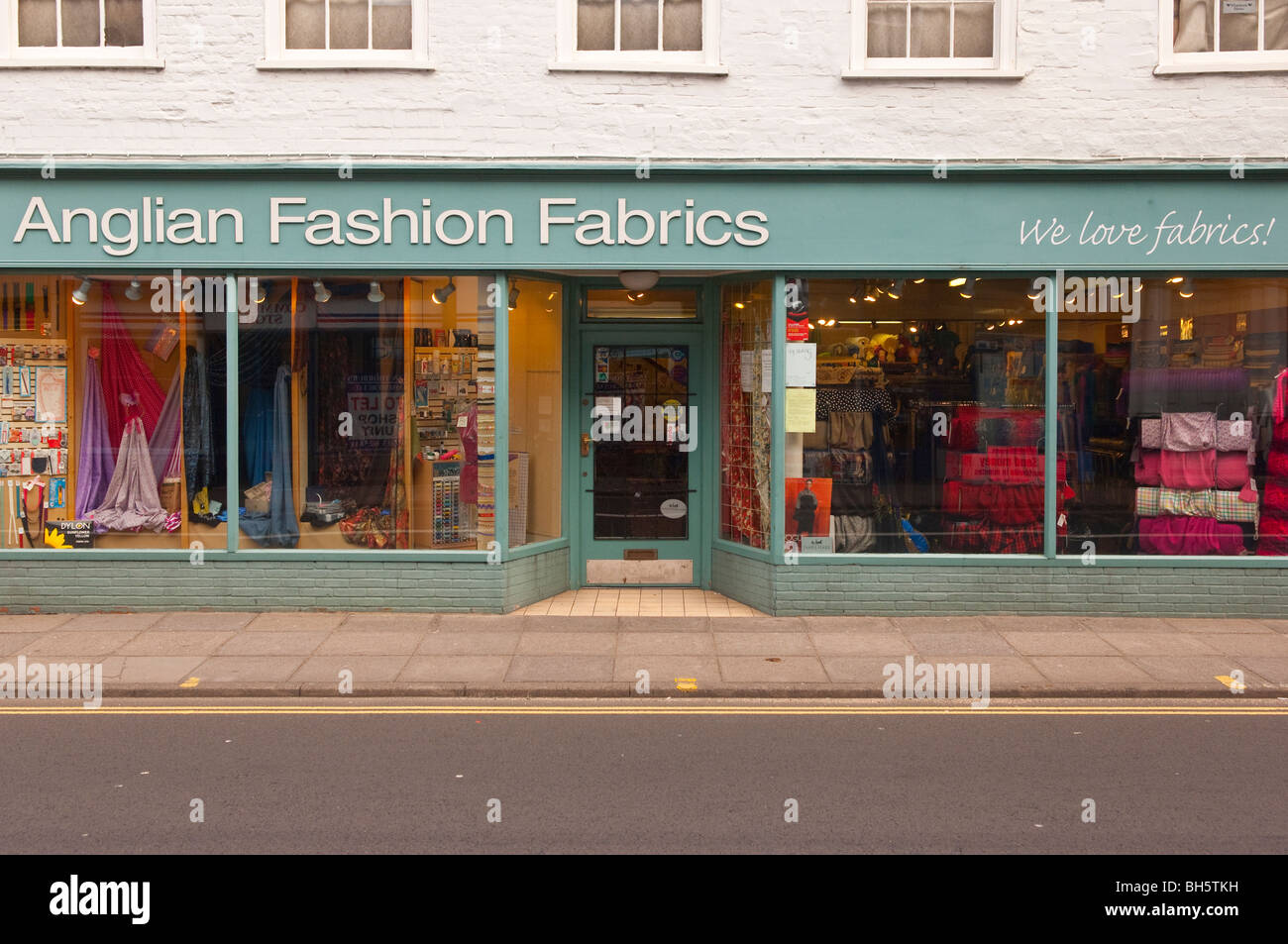 Il Anglian tessuti moda shop store in Norwich , Norfolk , Inghilterra , Inghilterra , Regno Unito Foto Stock