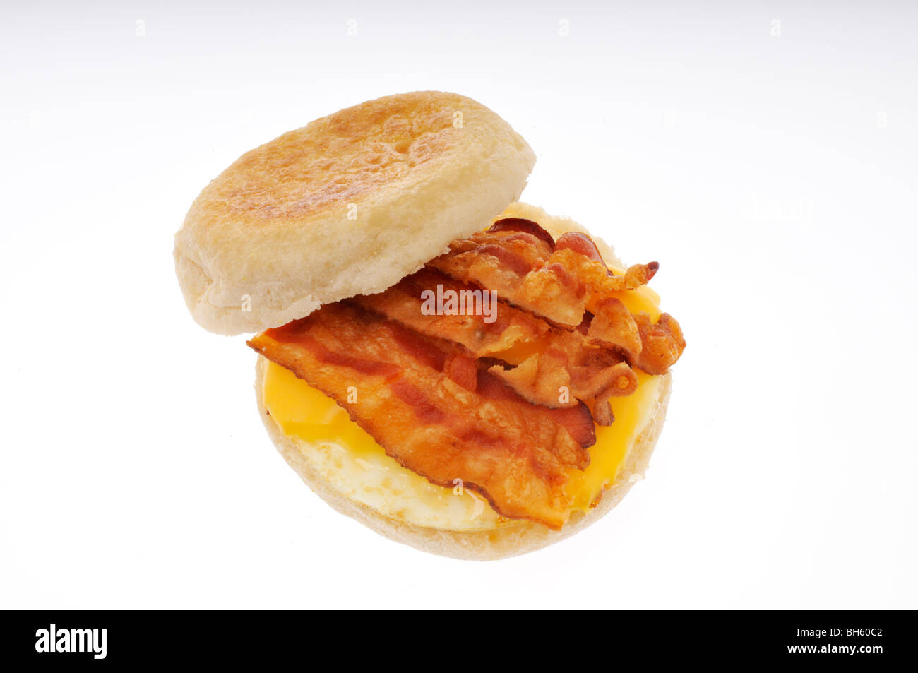 Bacon uova e formaggio panino su un muffin inglese Foto Stock