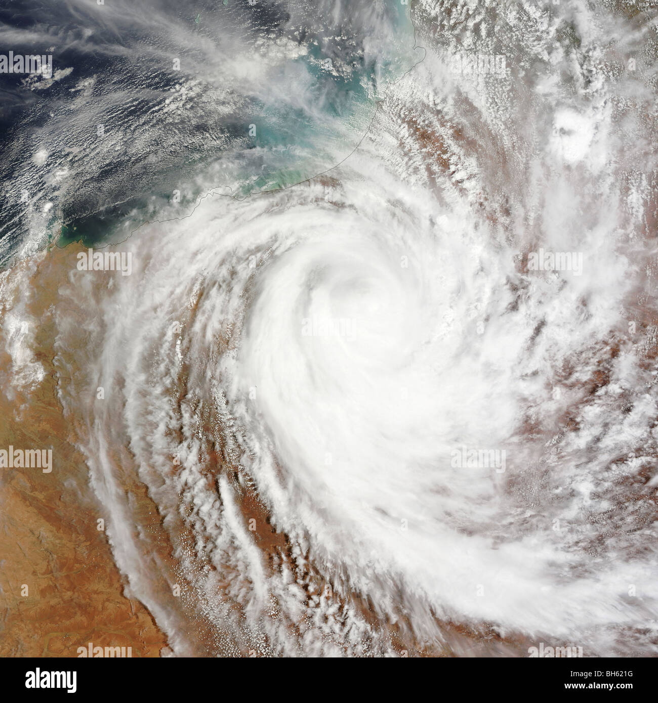 Ciclone Laurence si muove lontano interno sopra l'Australia Occidentale. Foto Stock