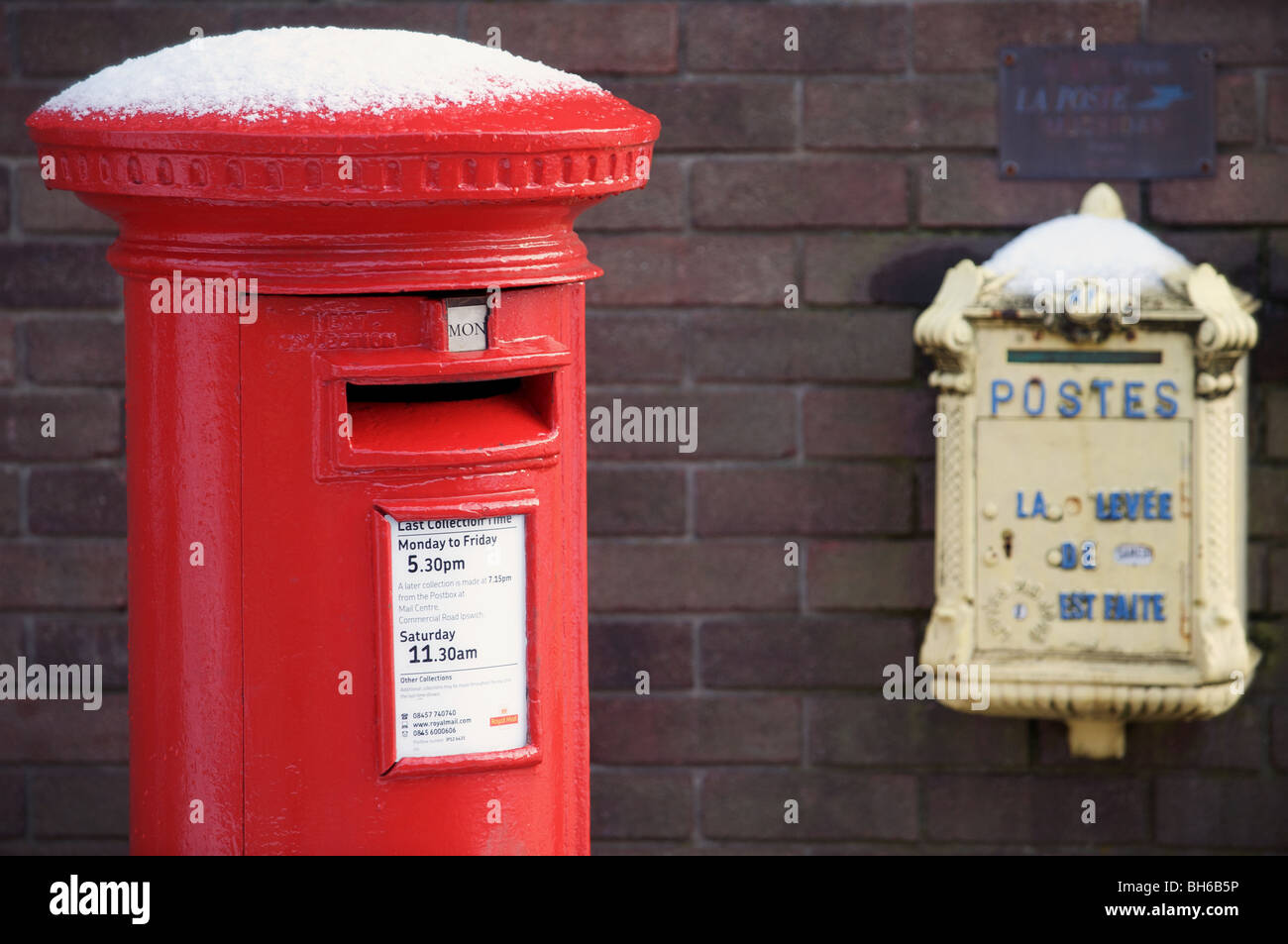 Britannico e francese le caselle di posta Foto Stock