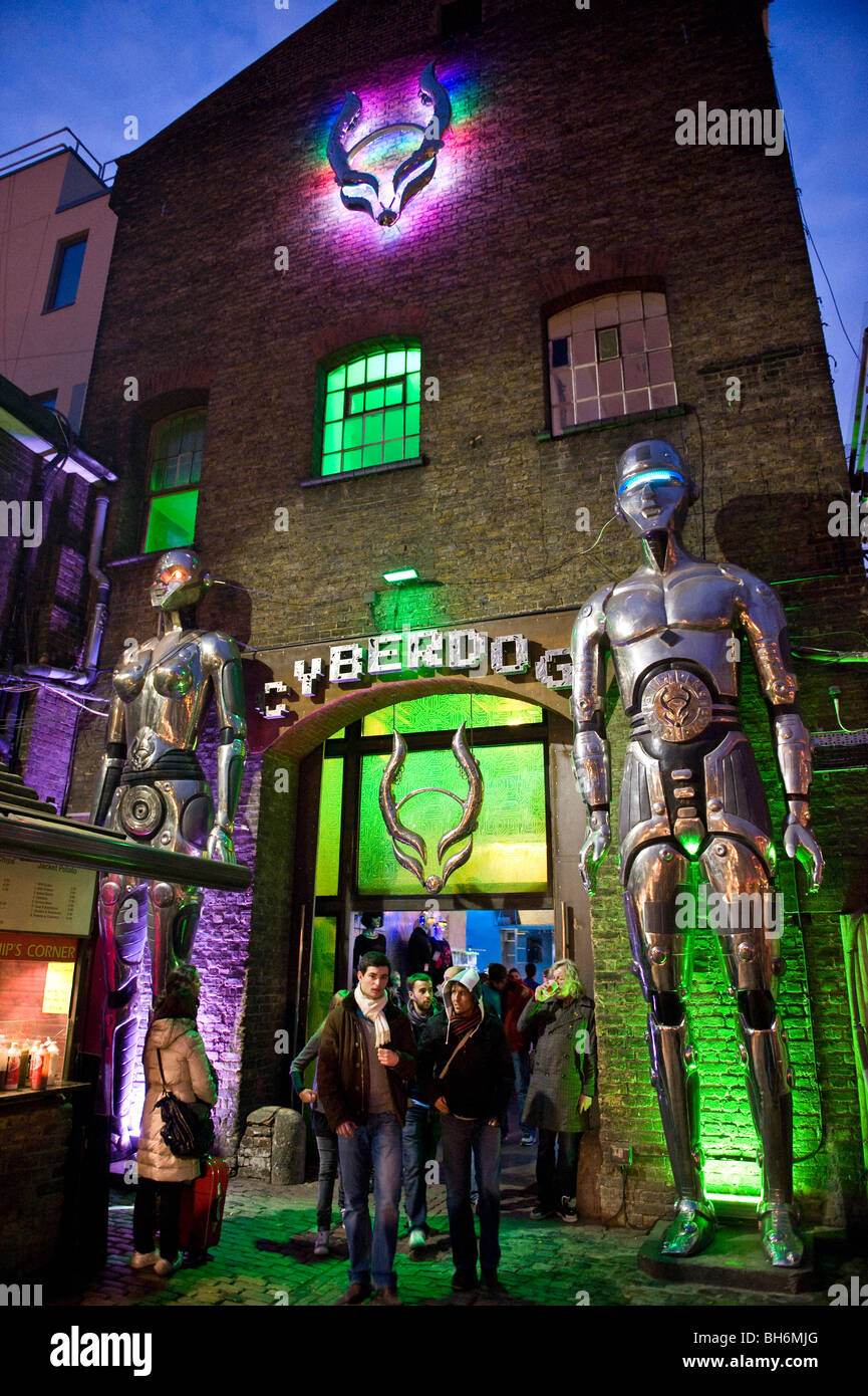 Cyber Dog shop in Camden Market, Londra Foto Stock