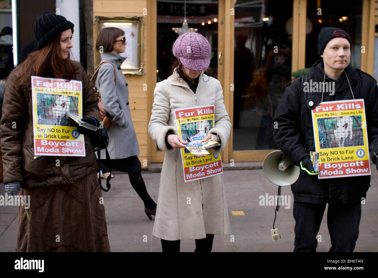 Per protestare contro il commercio di pellicce a Londra il Brick Lane. Foto Stock