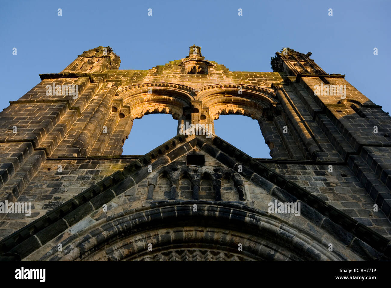 Abbazia di Kirkstall , le rovine di un borgo medievale monastero cistercense, risalente al XII secolo, in Leeds West Yorkshire Foto Stock