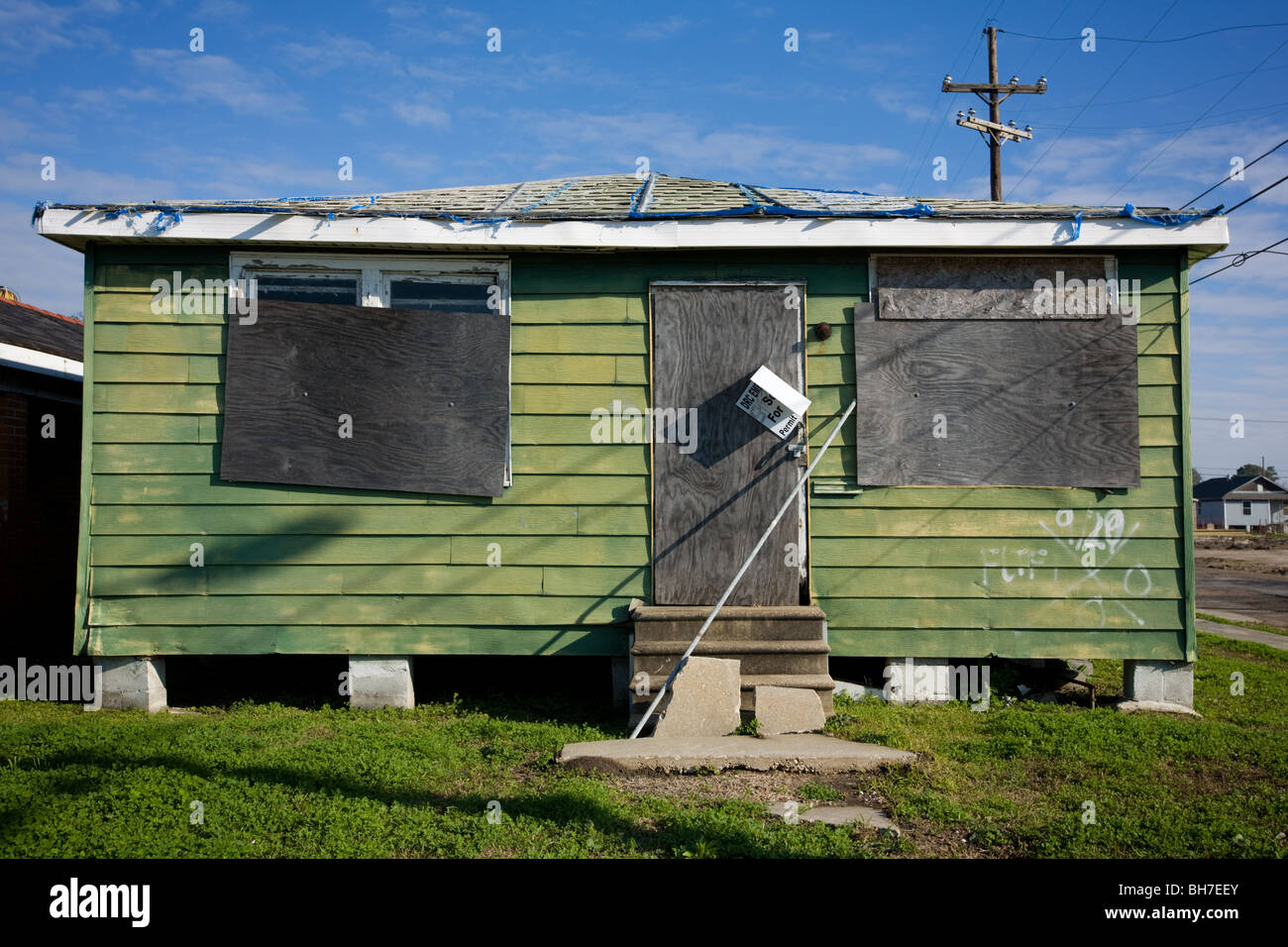 Home danneggiato dall'uragano Katrina, abbassare il nono ward, New Orleans, Louisiana Foto Stock