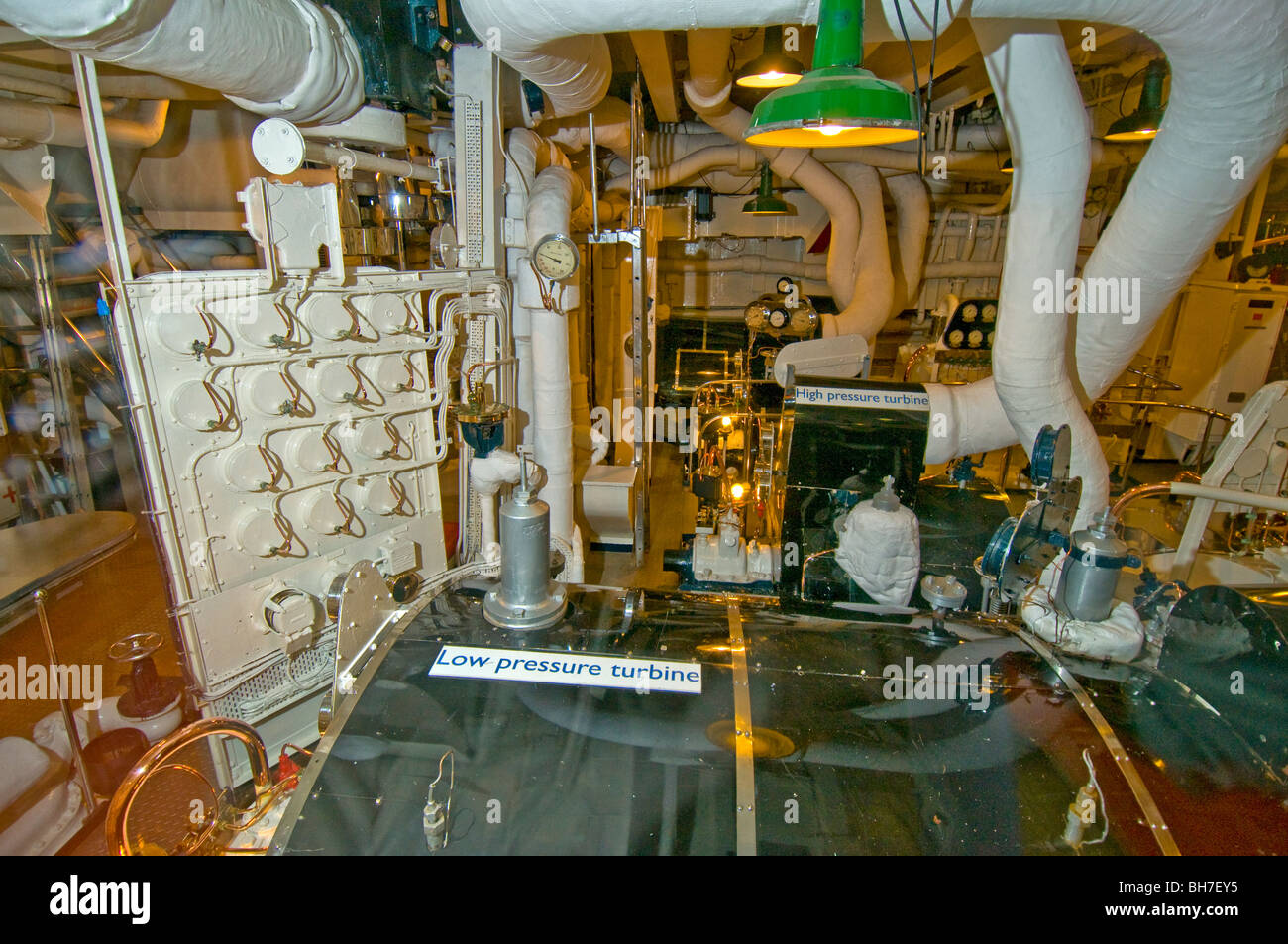 La sala del motore del Royal Yacht Britannia ormeggiato a Leith Edimburgo 5975 SCO Foto Stock