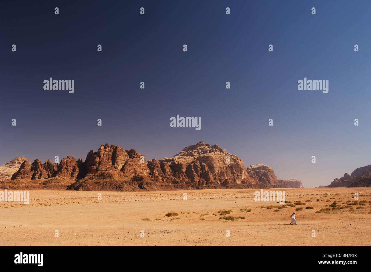 Il Wadi Rum, dove il deserto spettacolari scene di David Lean epico film 'Lawrence d'Arabia' sono state filmate, Giordania Meridionale Foto Stock