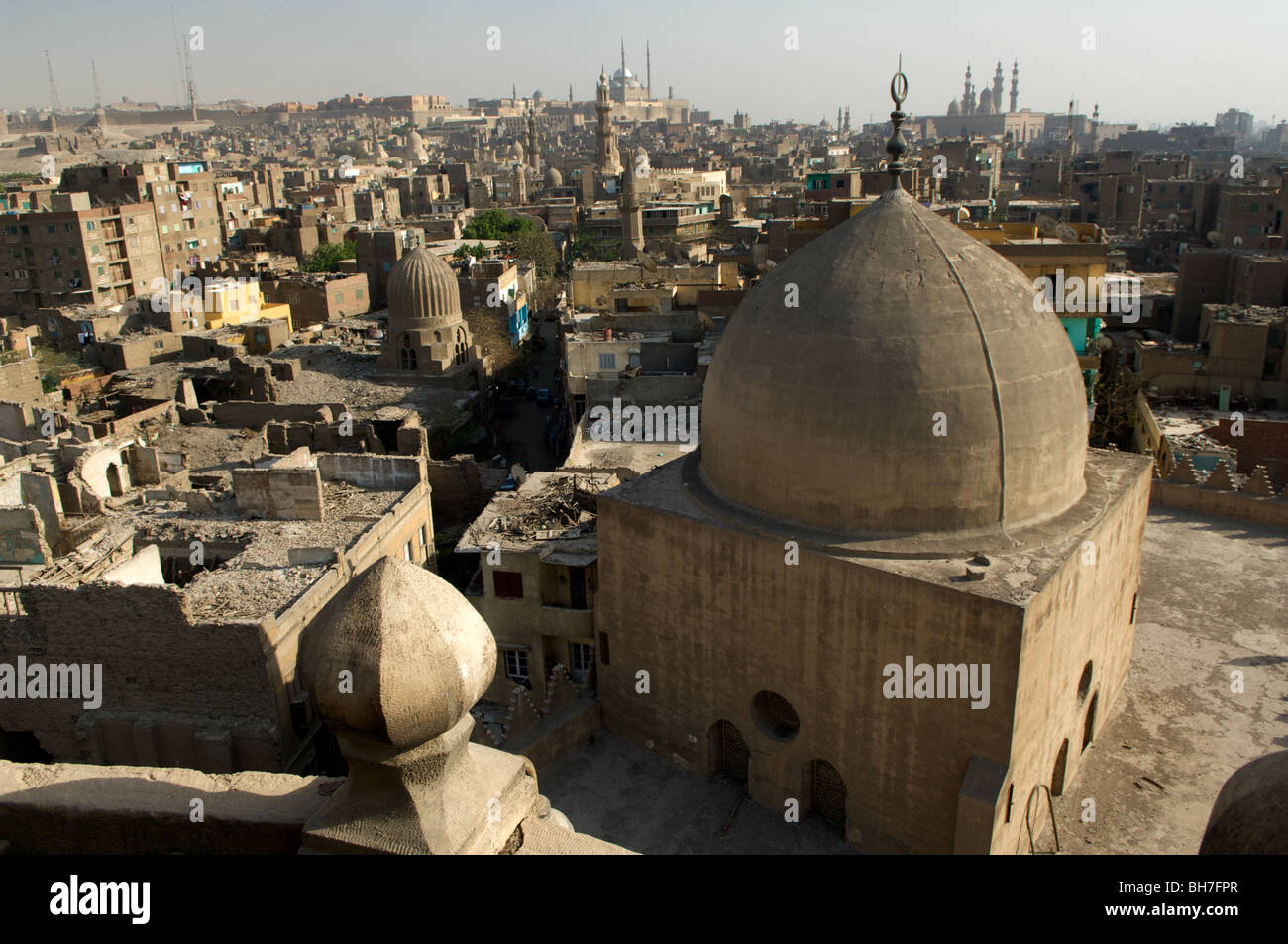 Il El Azhar Mosque (la maggior parte blooming), che offre alcune delle migliori vedute di Cairo vecchio dal suo minareto. Foto Stock