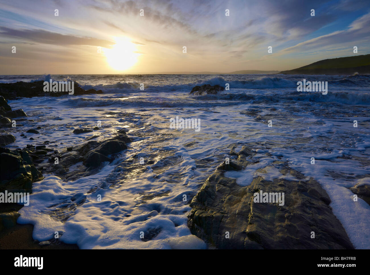 Tramonto sul mare Celtico,vicino Guileen, Co.Cork, Irlanda Foto Stock