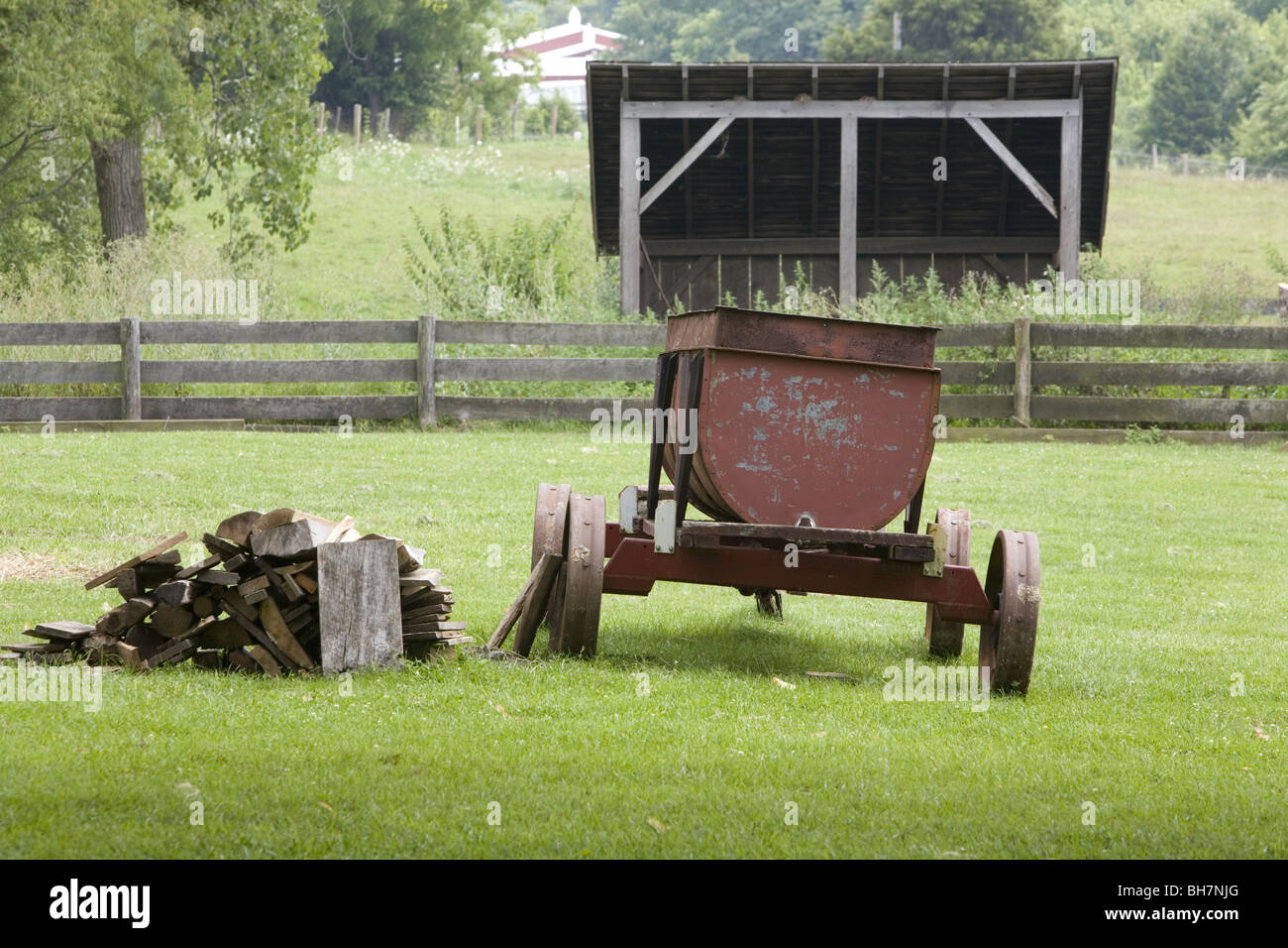 Attrezzature agricole a fattoria tradizionale (Carrello Hill Metro Park, Dayton, Ohio). Foto Stock