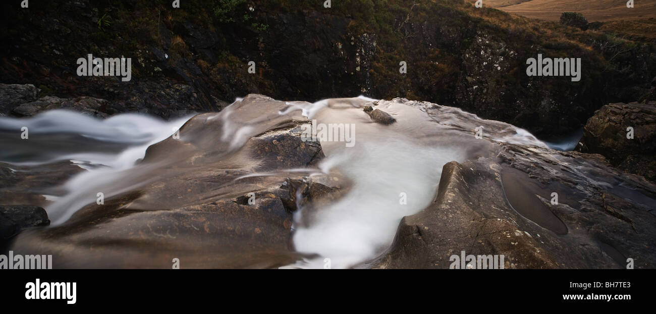 A cascata piscine Fairy, coire na Creiche, Glenbrittle, Isola di Skye in Scozia Foto Stock