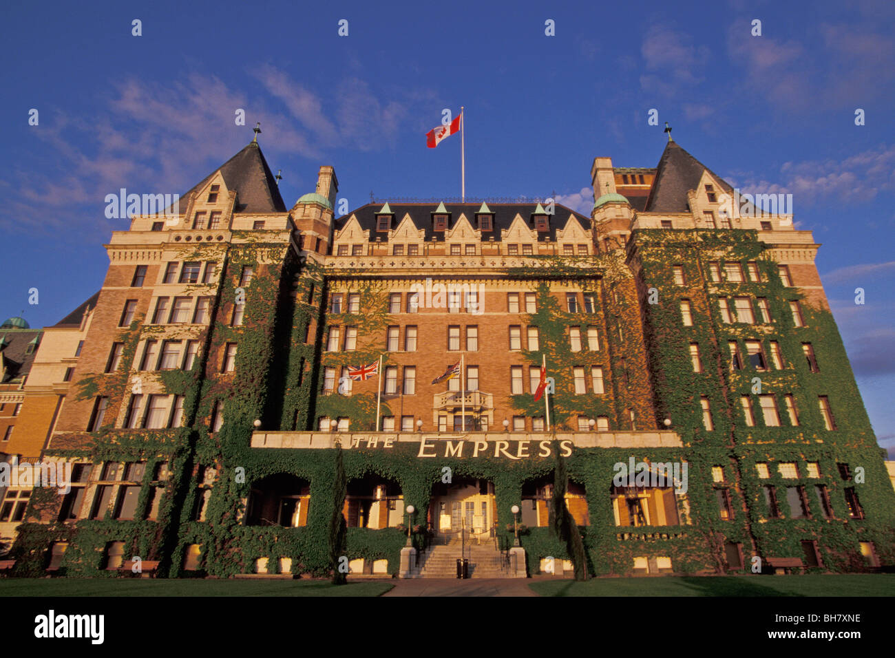 Storico Hotel Empress al tramonto, Victoria, British Columbia, Canada Foto Stock