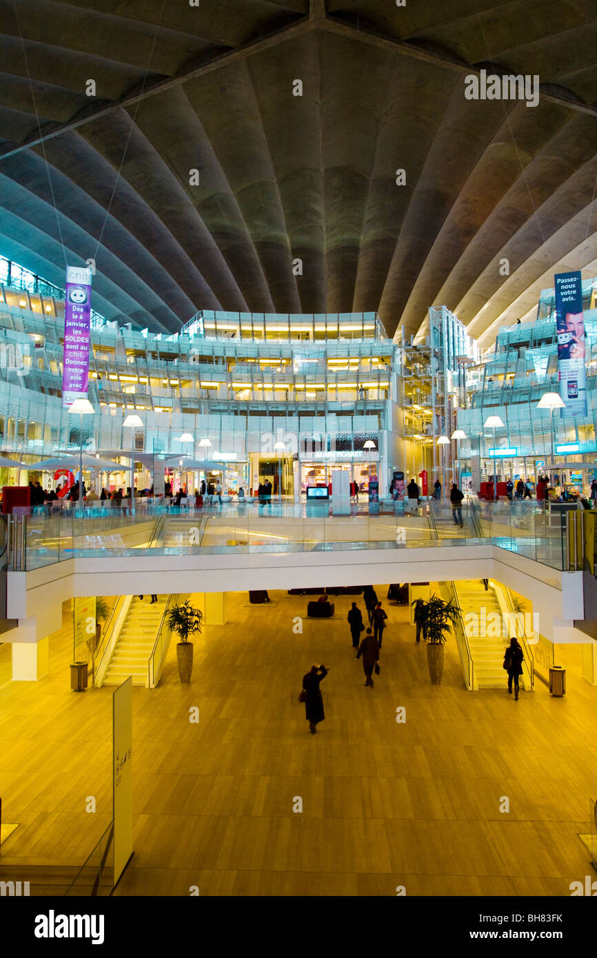 Il CNIT BUILDING IN PARIS LA DEFENSE, Francia Foto Stock