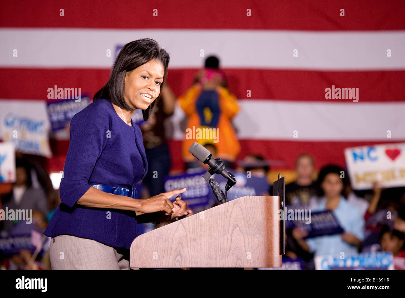 Michelle Obama parlando di fronte americano africano udienza durante Barack Obama Rally Presidenziale, 29 Ottobre 2008 Foto Stock