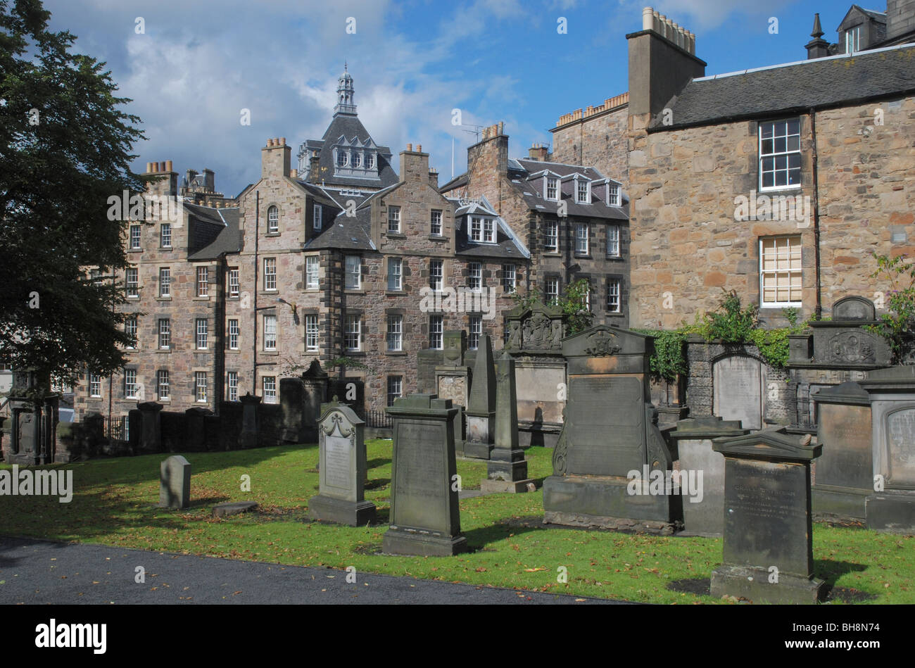 Greyfriars Kirkyard nella Cittã Vecchia di Edimburgo,. Foto Stock