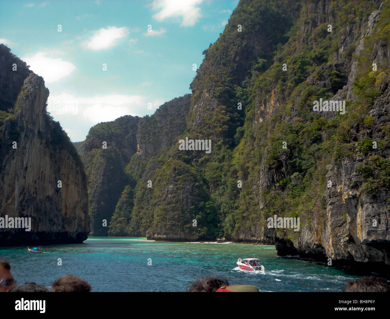 Ao Ton Sai (Ton Sai Bay), Ko Phi Phi Tailandia isole esotiche, montagna Paesaggi marini Foto Stock