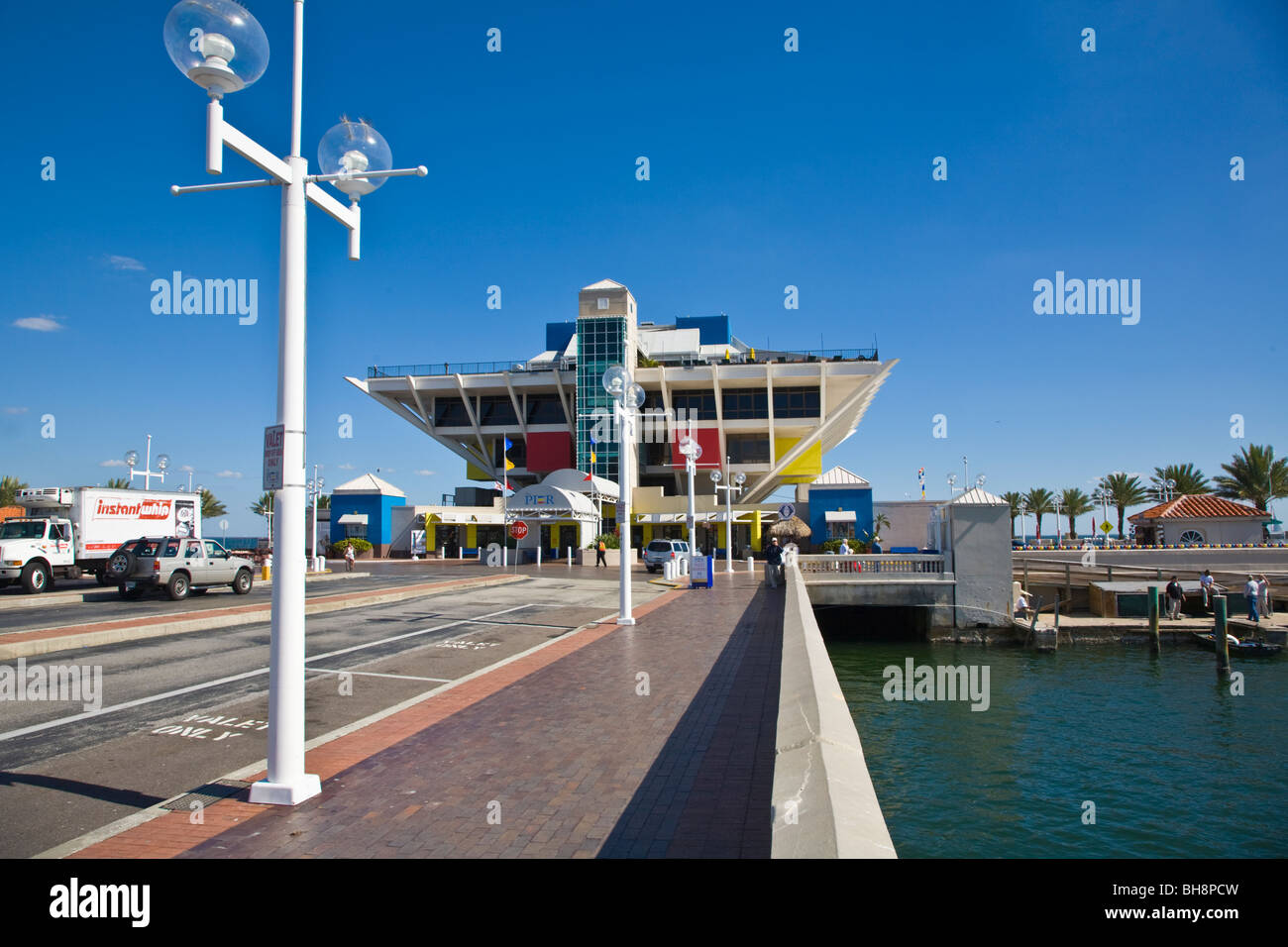 Il Molo dello shopping e la ristorazione complesso sul St Petersburg Florida waterfront Foto Stock