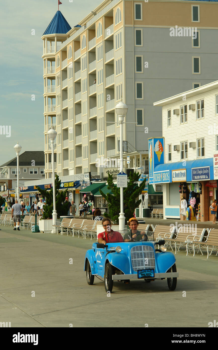 AJD64109, Ocean City, MD, Maryland, Boardwalk, mini auto Foto Stock