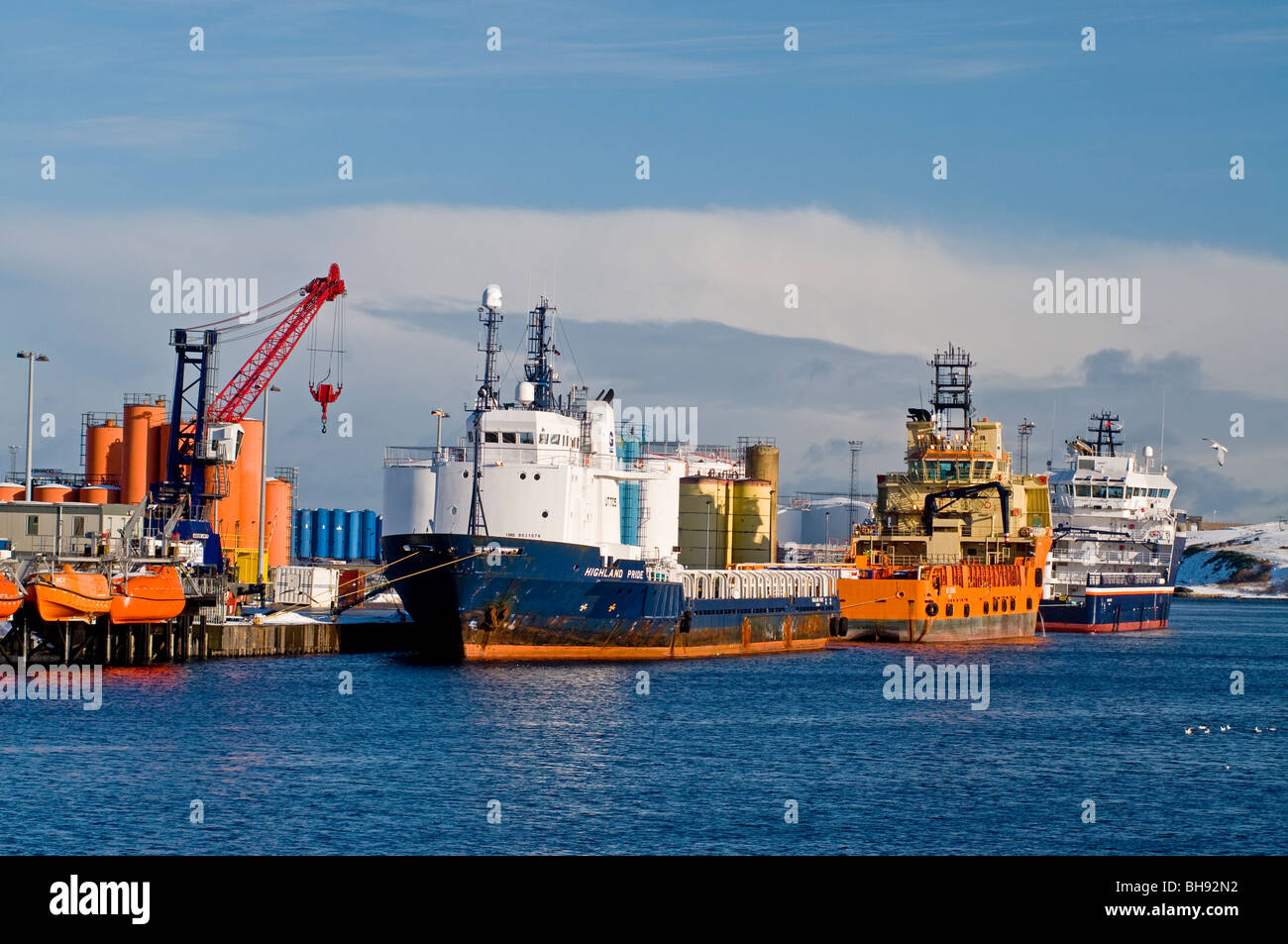 Alimentazione olio di navi ormeggiato sul fiume Dee presso il Victoria Docks Aberdeen SCO 6043 Foto Stock