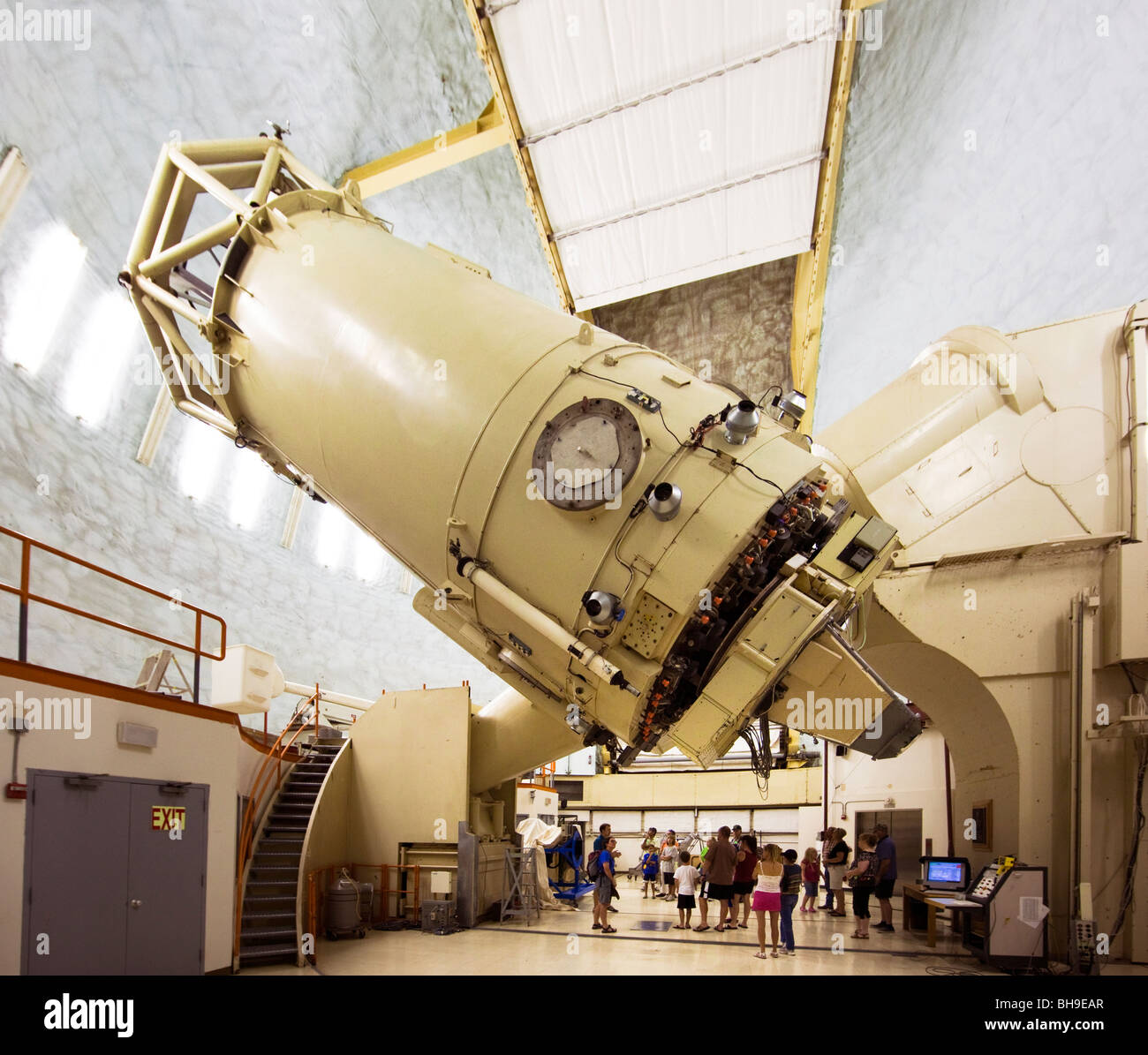 Tour di gruppo con Harlan J Smith telescopio McDonald Observatory Fort Davis Texas USA Foto Stock