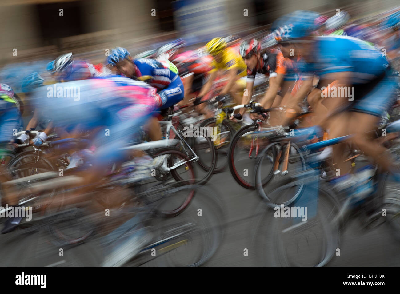 Maillot jaune (maglia gialla), ultima tappa del Tour de France sulla Rue de Rivoli, Paris, Francia Foto Stock