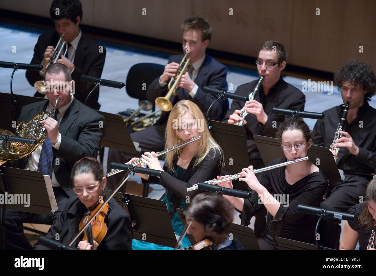 BUDAPEST - gennaio 23: 'Muvesz' Orchestra Sinfonica di scena a MUPA Foto Stock