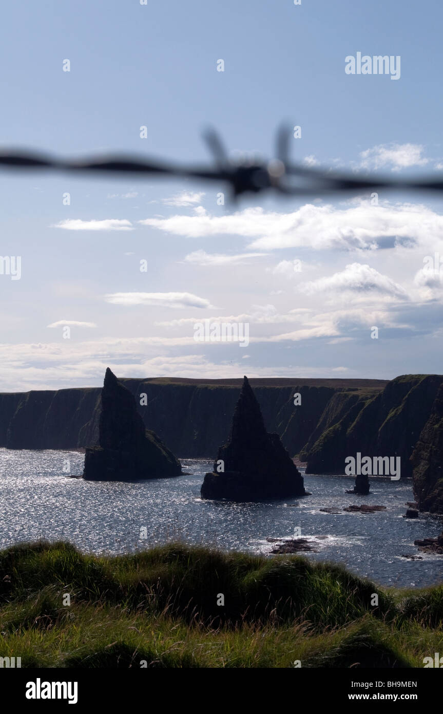 Pile di Duncansby e porta Thirle Foto Stock