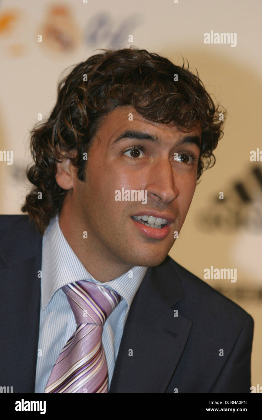 Raul Gonzalez ,giocatore di calcio con il real madrid football club. Foto Stock