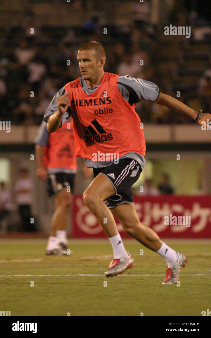 Calciatore inglese David Beckham training con il Real Madrid, a Tokyo, Giappone, 2004. Foto Stock