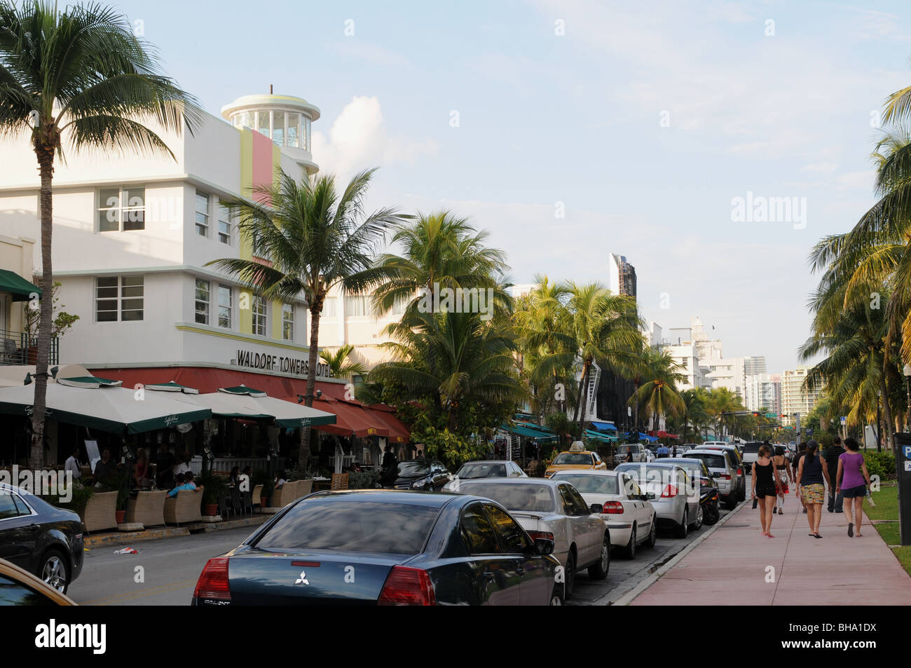 Miami Beach cityscape, Waldorf Towers Hotel South Beach Ocean Drive a 9th Street, South Beach, Miami Beach Florida Foto Stock