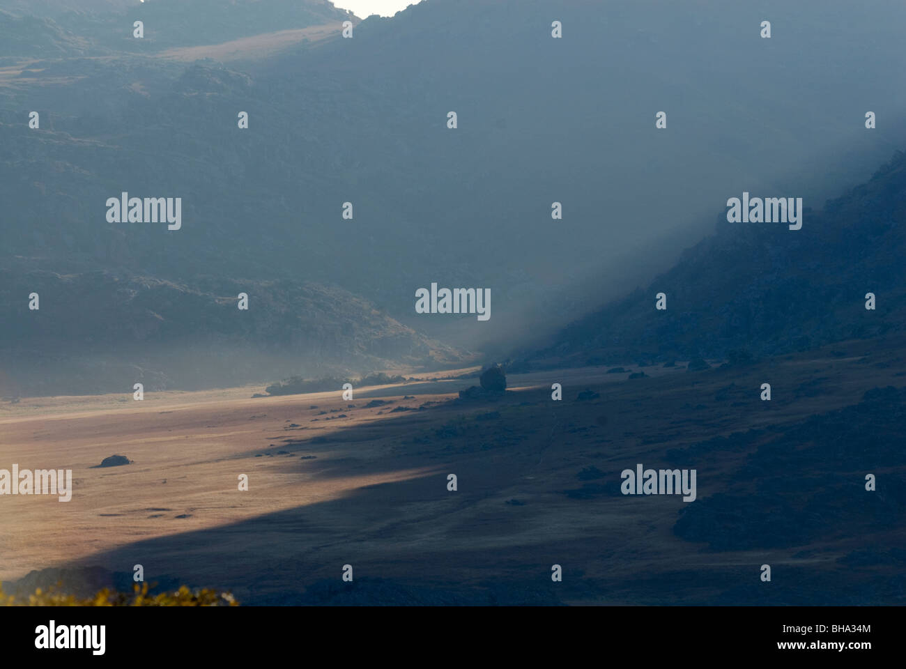 Il Chimanimani montagne sullo Zimbabwe orientale Highlands offrono alcuni dei più spettacolari paesaggi di montagna in Africa Foto Stock