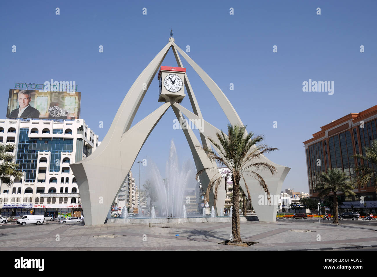 Orologio da torre rotonda in Dubai Emirati Arabi Uniti Foto Stock