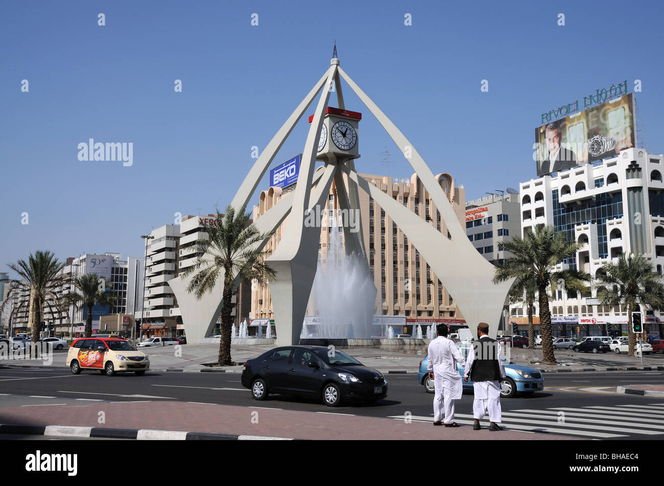 Orologio da torre rotonda in Dubai Emirati Arabi Uniti Foto Stock