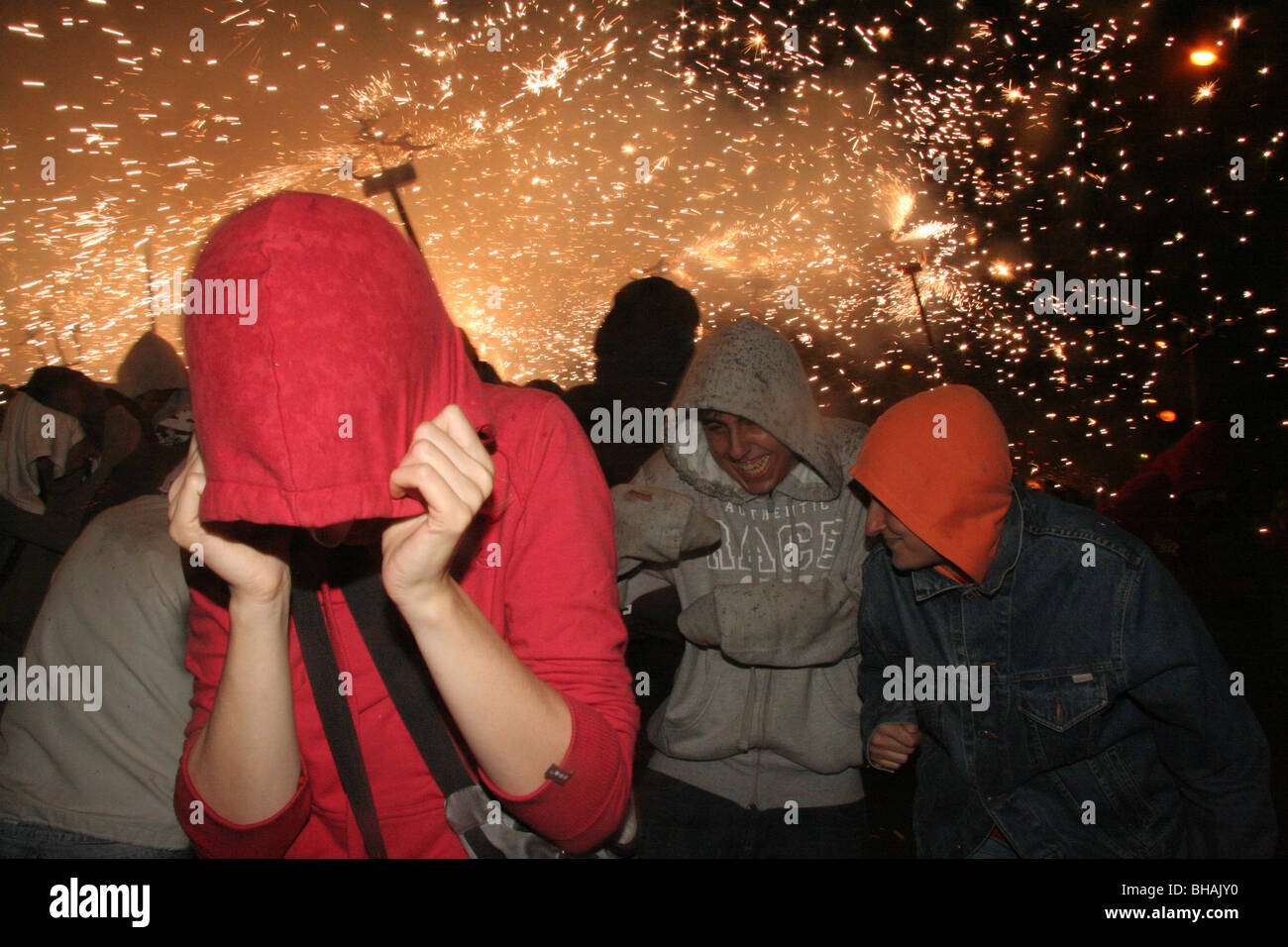 I diavoli e Sparkler Fireworks durante la merce festival di Barcellona, Spagna Foto Stock