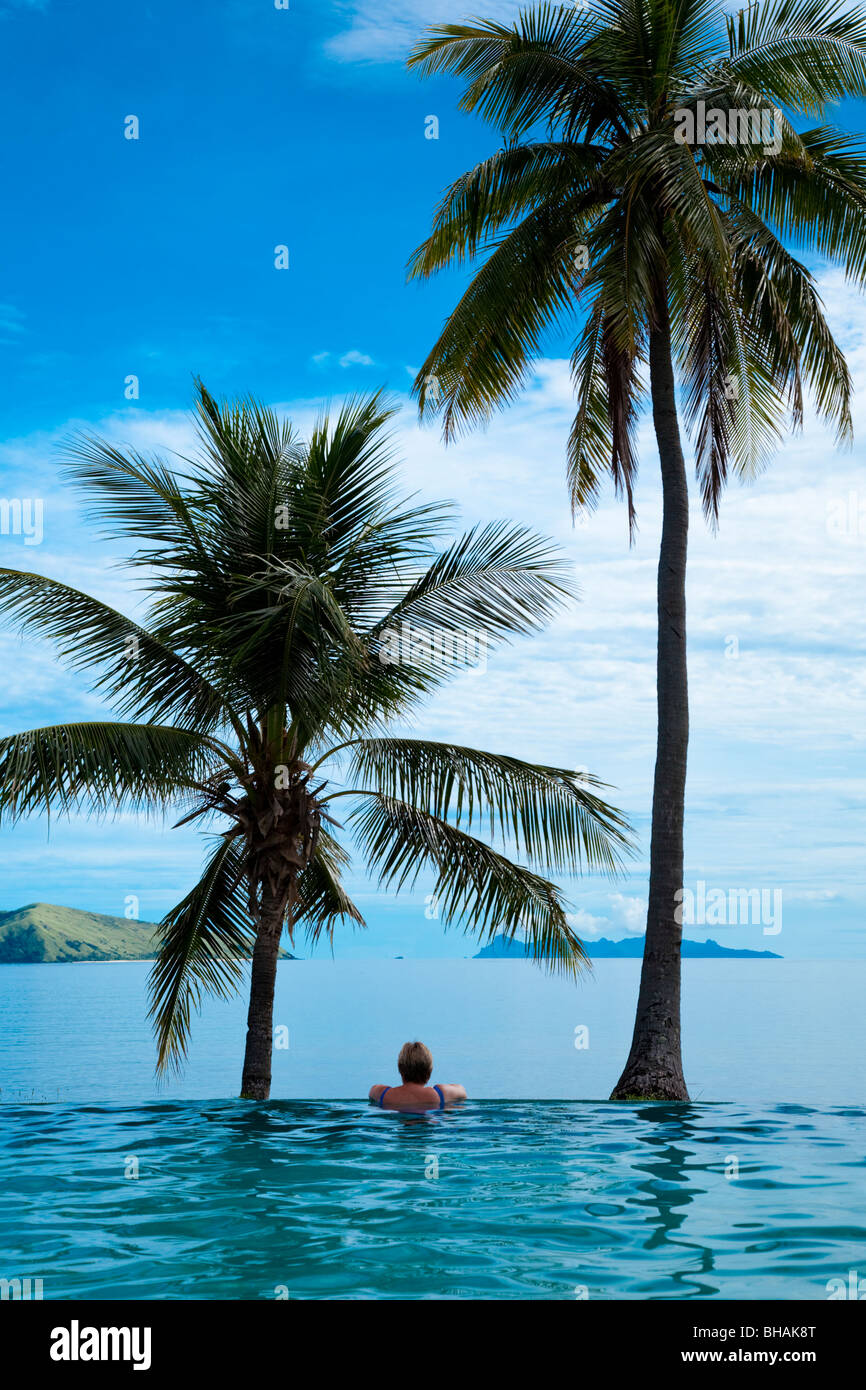 Vista sulla piscina a sfioro 'Mana isola " Figi Foto Stock