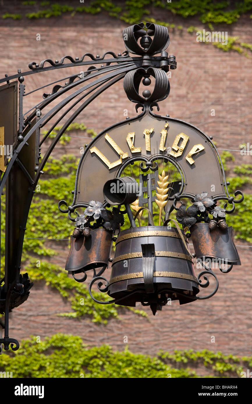 Segno di ZUM UERIGE BREWERY, pub birreria, la città vecchia di Dusseldorf, Nord Reno WHESTPHALIA, Germania Foto Stock