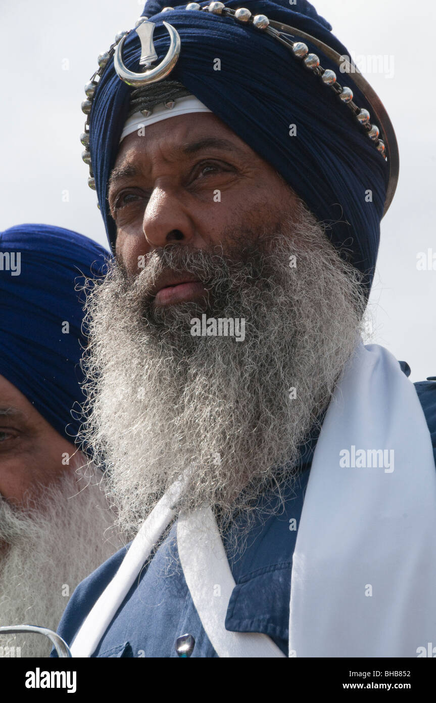 I sikh il XXV anniversario di Amritsar massacri perpetrati dall esercito indiano e chiamata per un autonomo stato Sikh. La religione Sikh l'uomo. Foto Stock